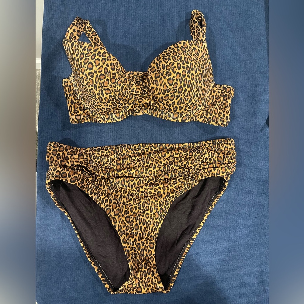 Tommy Bahama Leopard Print Bikini 34B/S